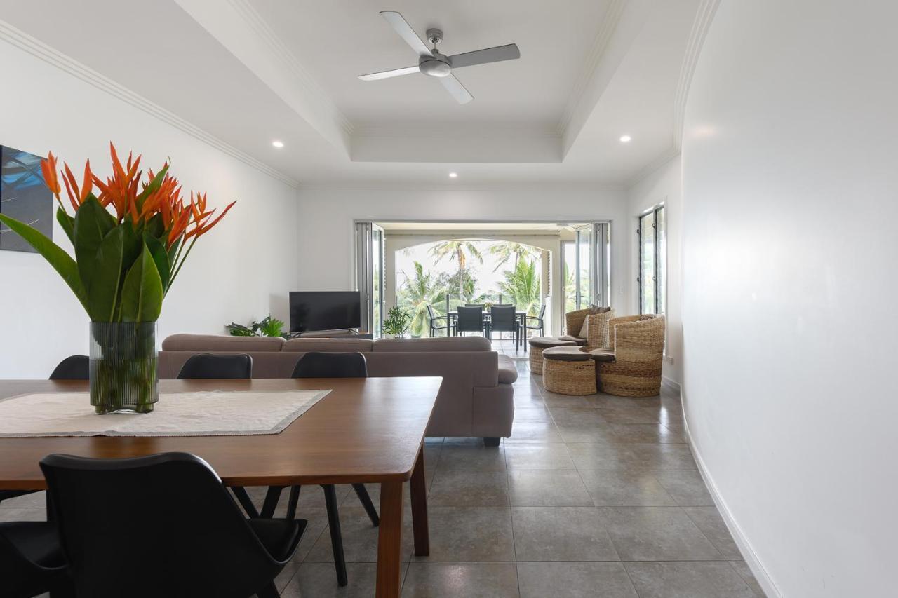 Island Views Beachfront Apartments Palm Cove Ngoại thất bức ảnh