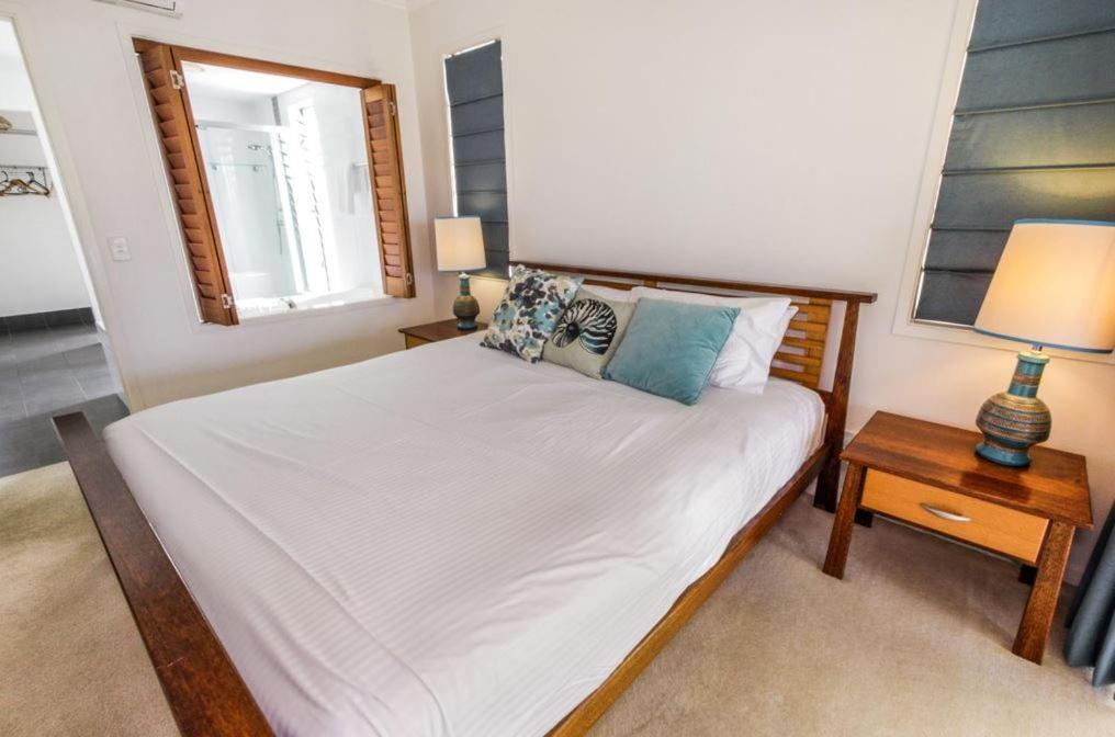 Island Views Beachfront Apartments Palm Cove Ngoại thất bức ảnh
