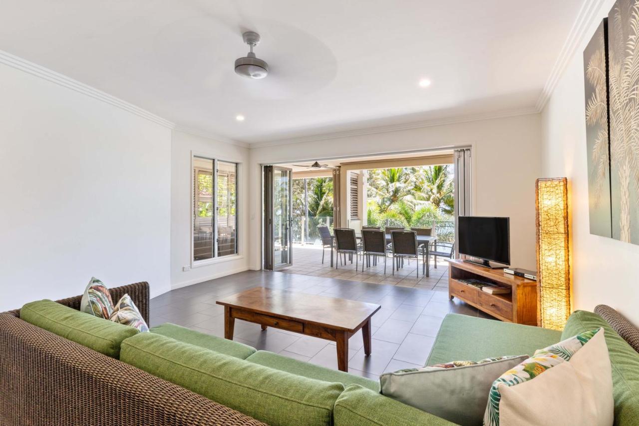Island Views Beachfront Apartments Palm Cove Ngoại thất bức ảnh