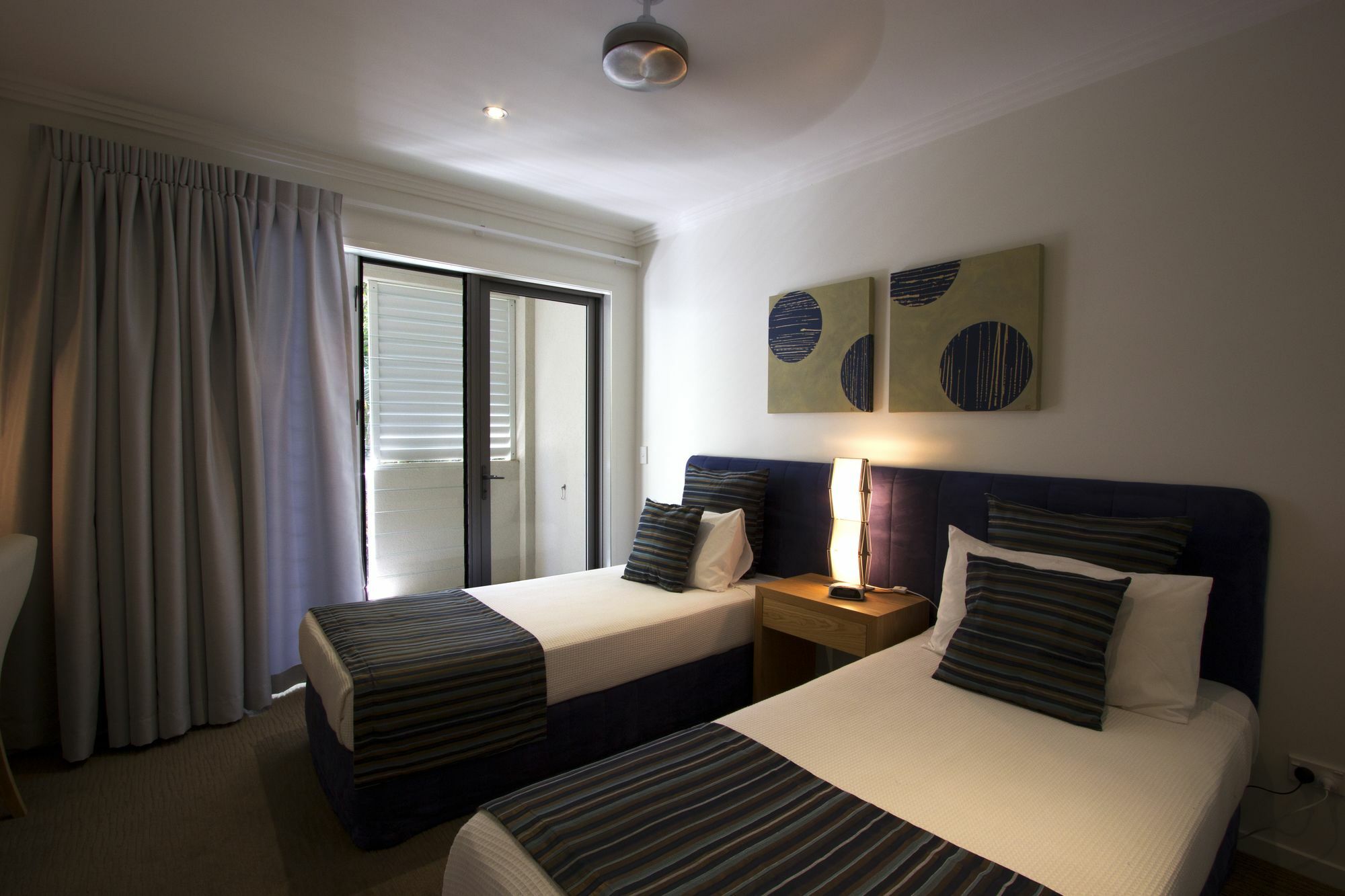 Island Views Beachfront Apartments Palm Cove Ngoại thất bức ảnh