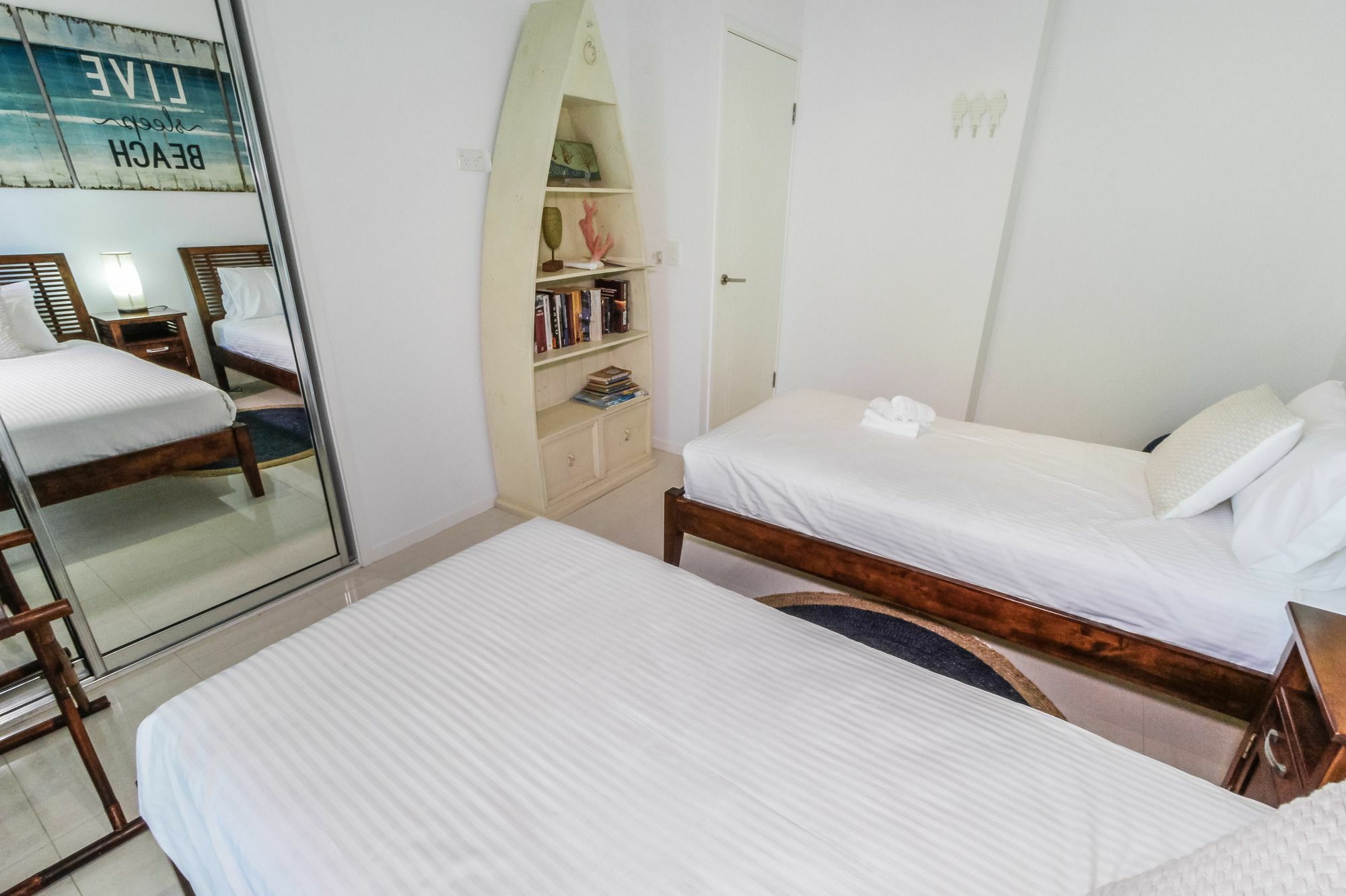 Island Views Beachfront Apartments Palm Cove Ngoại thất bức ảnh